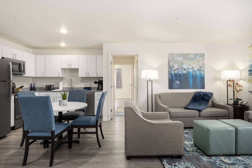 WaterWalk Extended Stay by Wyndham Minneapolis - Plymouth 38/62