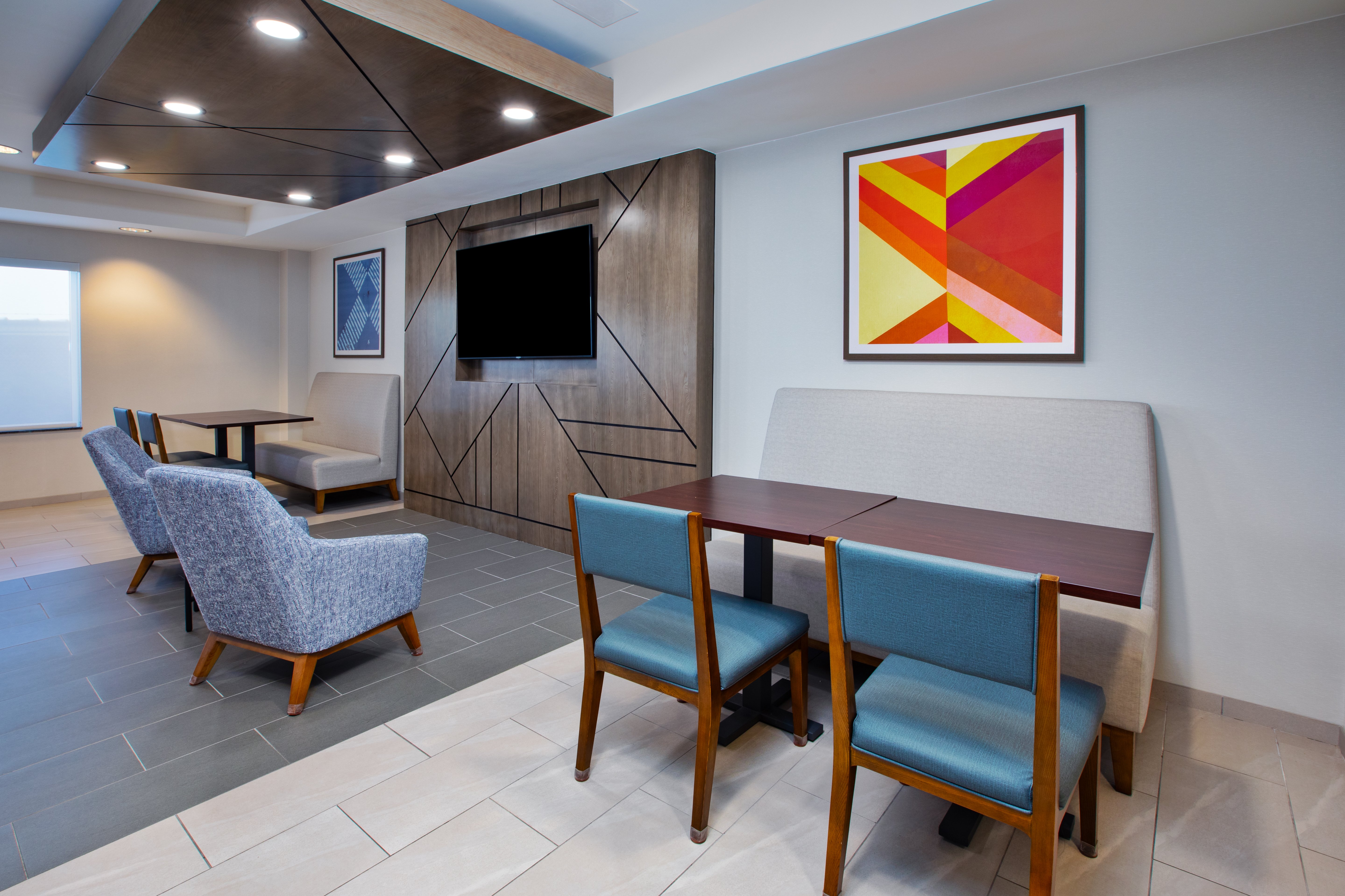 Holiday Inn Express Fremont 34/42