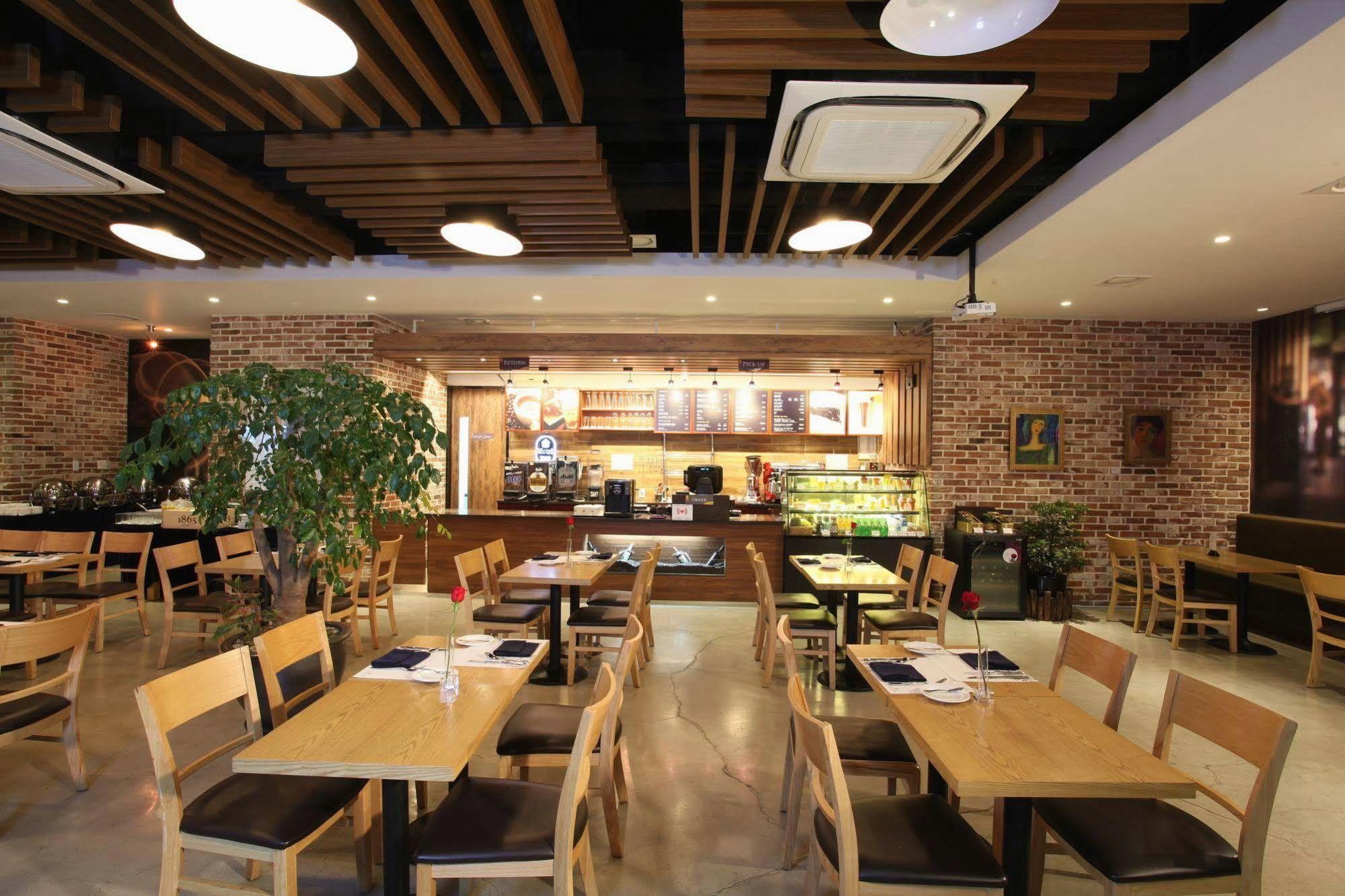 Klaven Hotel Myeongdong City Hall 57/61