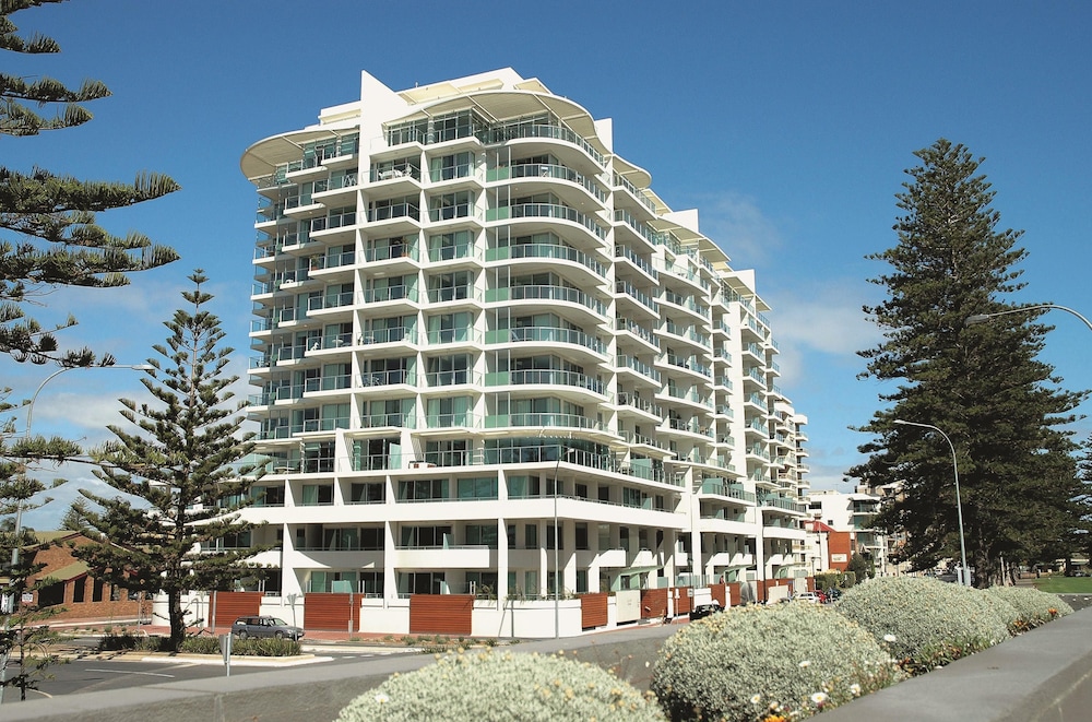 Oaks Glenelg Liberty Suites، أديليد 4/80