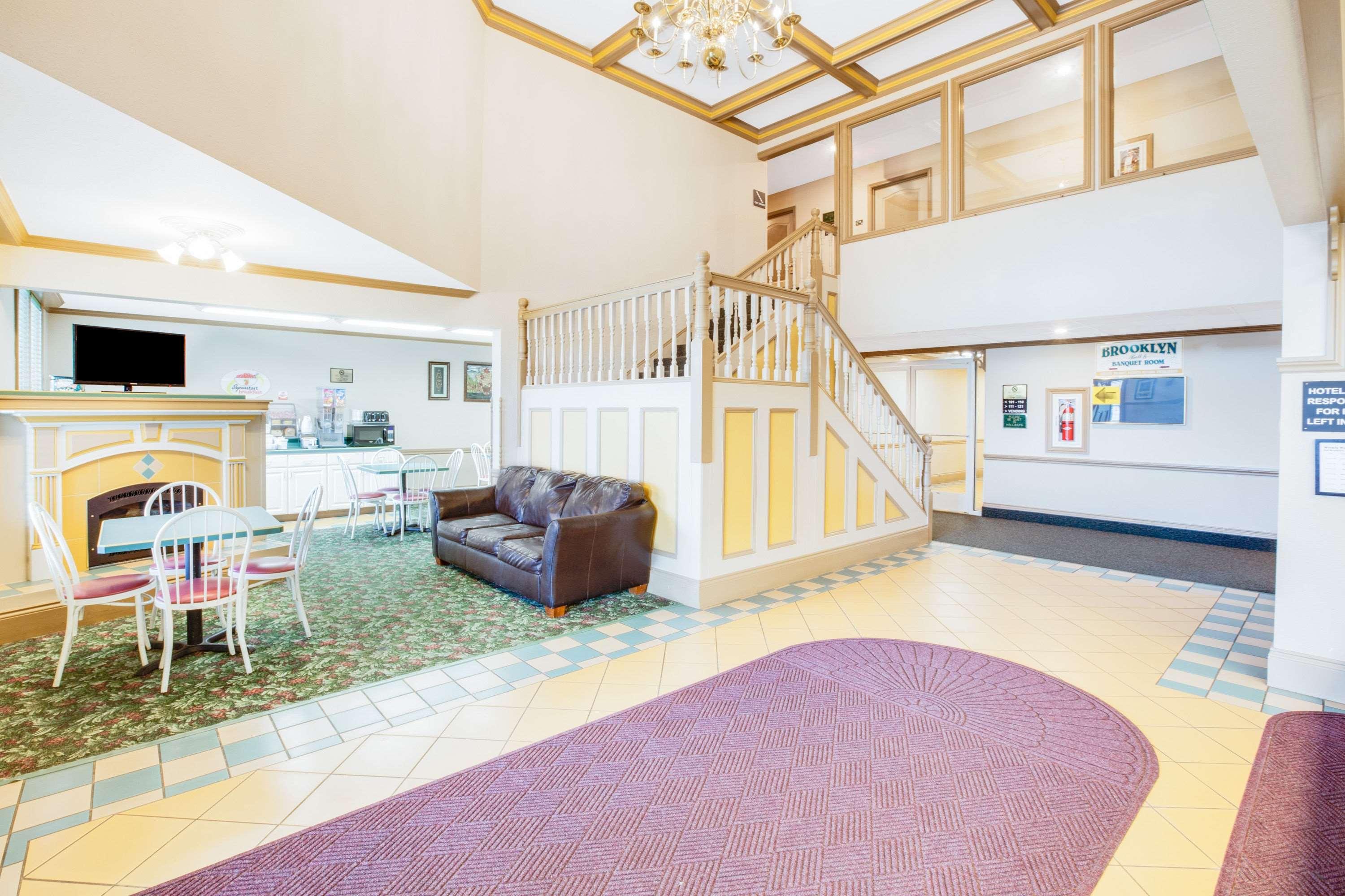 Super 8 by Wyndham Brooklyn 3/18