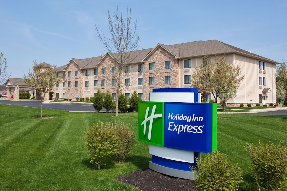 Holiday Inn Express Hocking Hills Logan 1/72