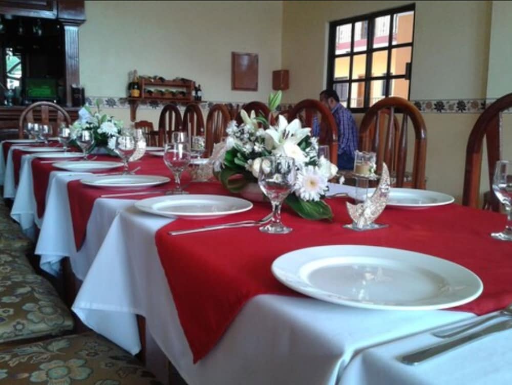Hotel Arcos del Parque 34/46