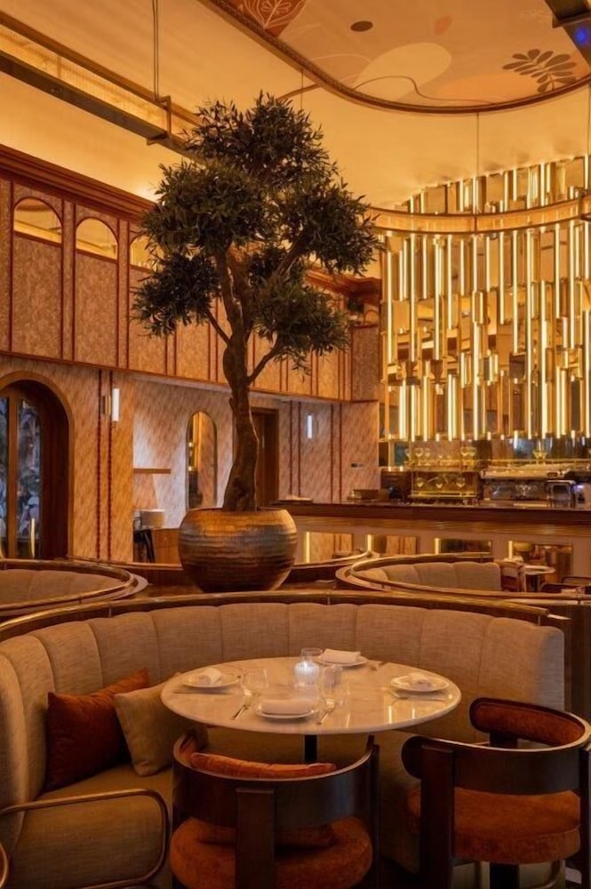 Marly Boutique Hotel 42/63