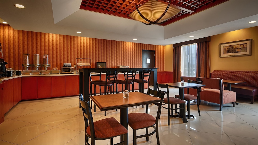 Best Western Plus Flowood Inn & Suites 31/39