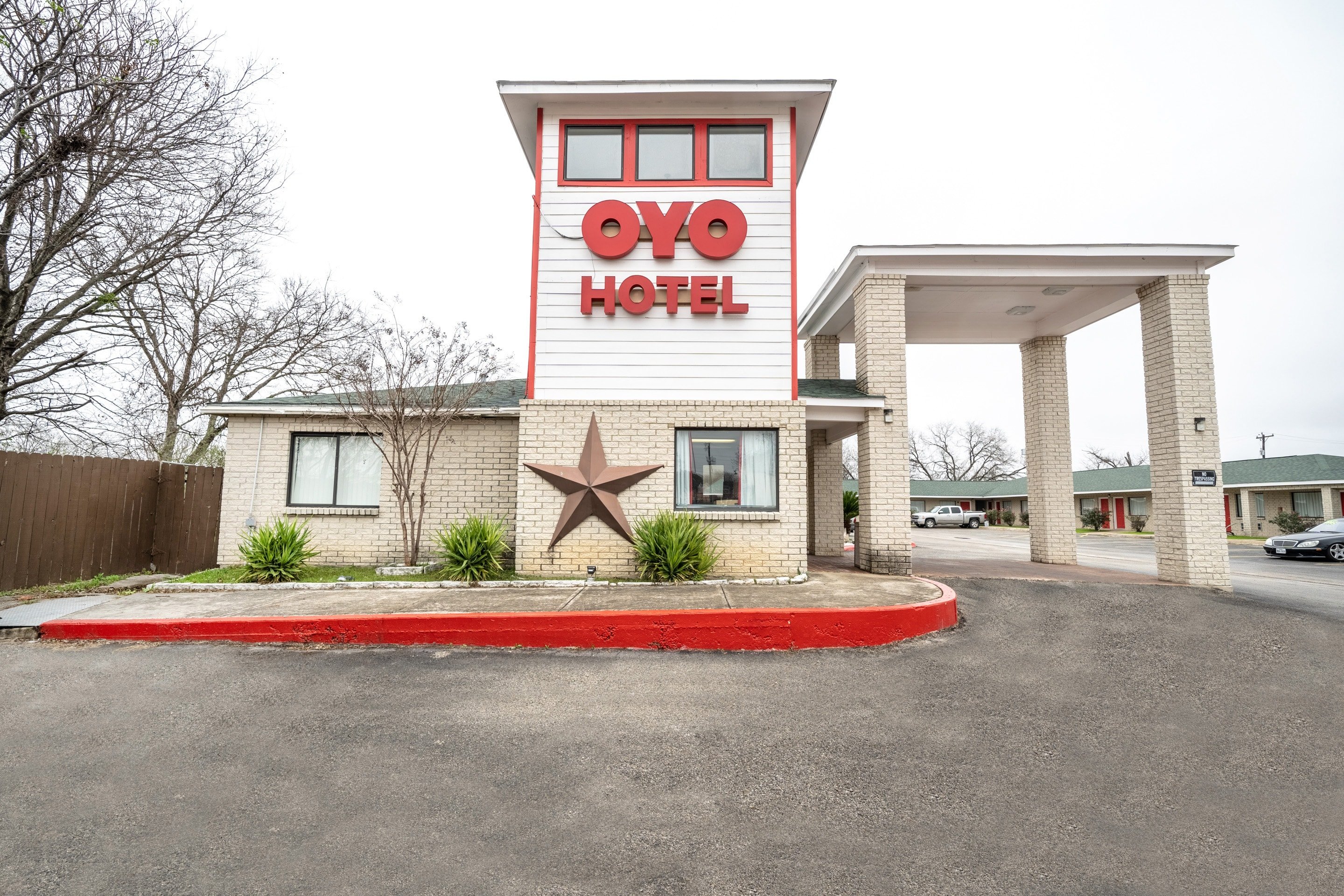 OYO Hotel San Antonio near AT&T Center 12/15