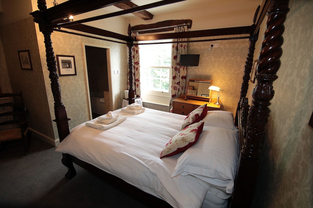 The Old Hall Hotel 6/30