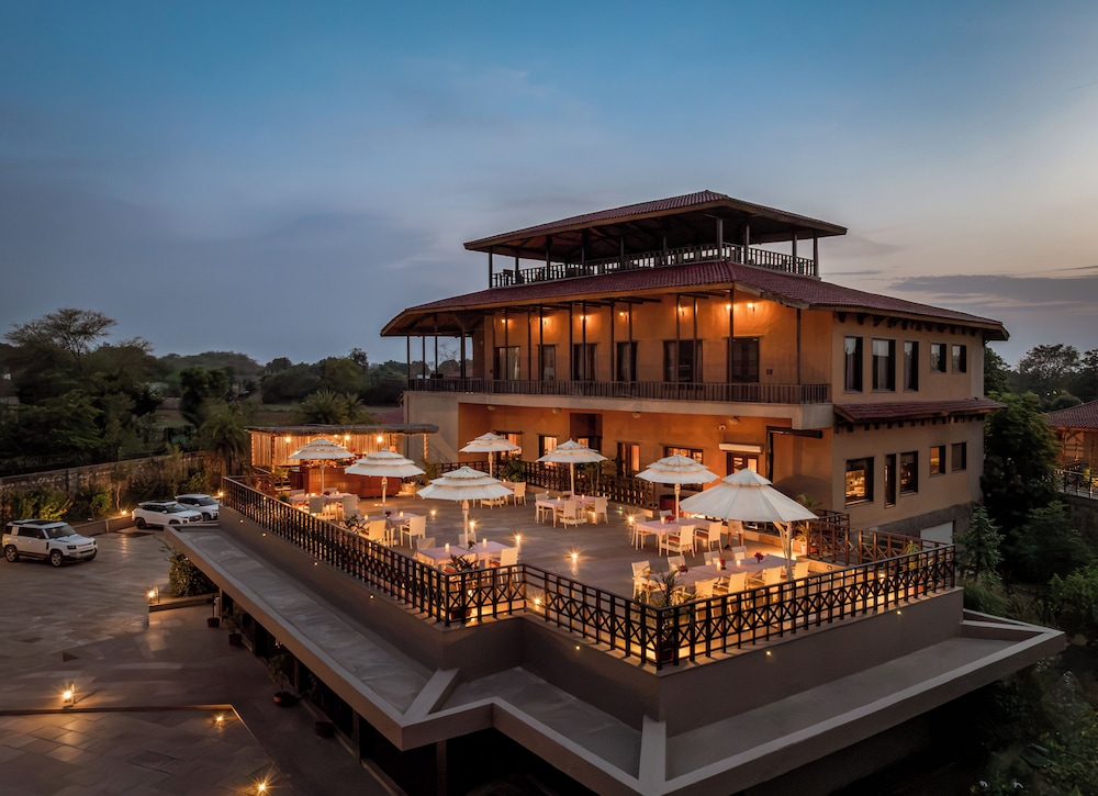 Aamaghati Wildlife Resort, Ranthambore in Khandar