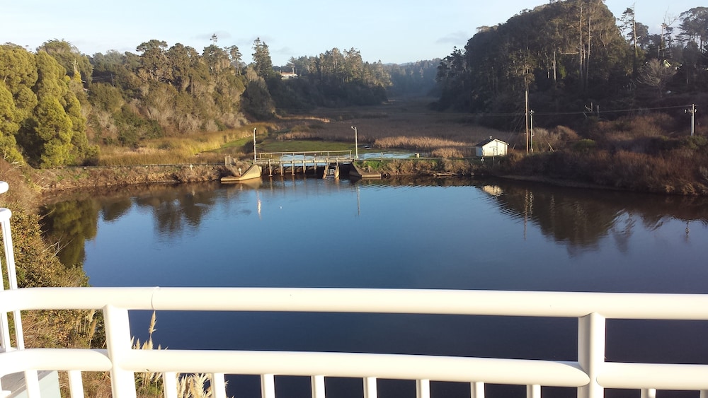 The Beach House Inn 19/28