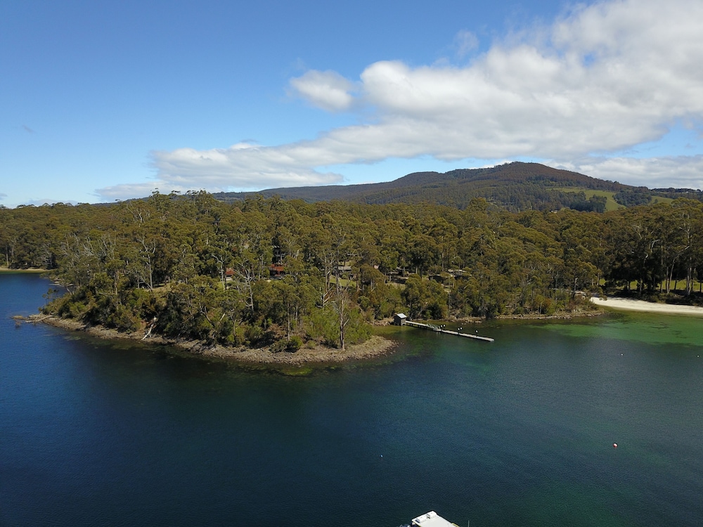 Stewarts Bay Lodge 60/65