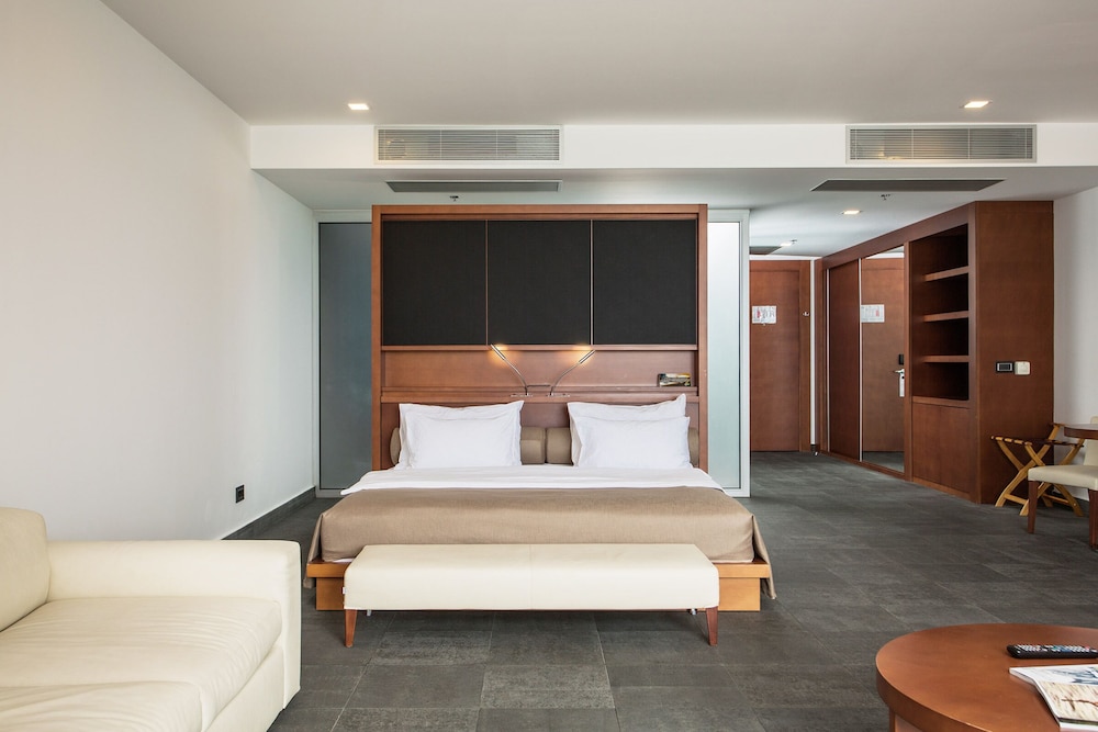 Avala Resort and Villas 9/50