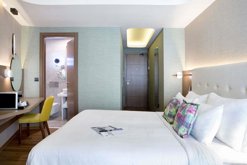 Zeus Essence Wyndham Athens Residence 8/76