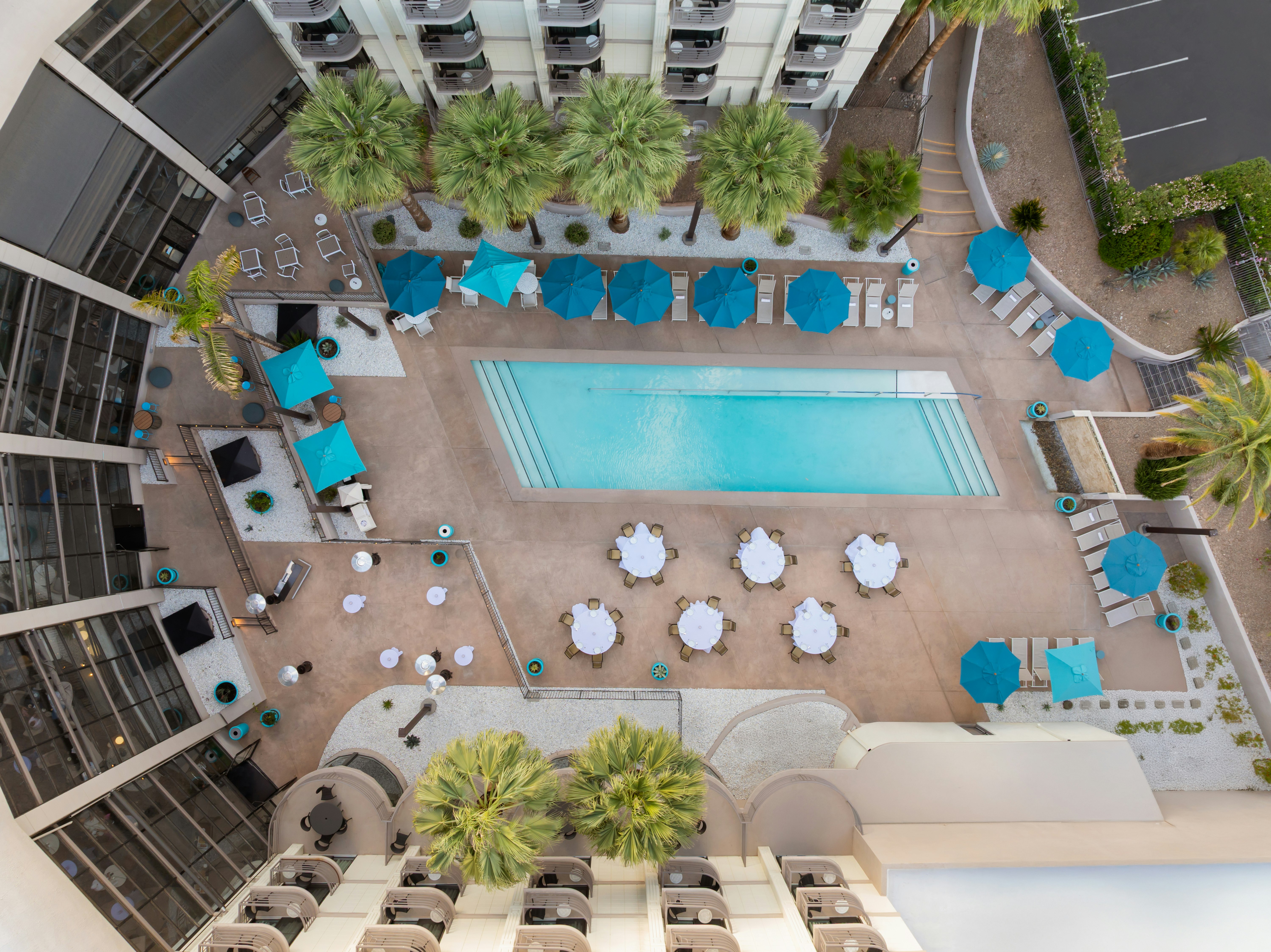 Embassy Suites by Hilton Phoenix Biltmore 8/45