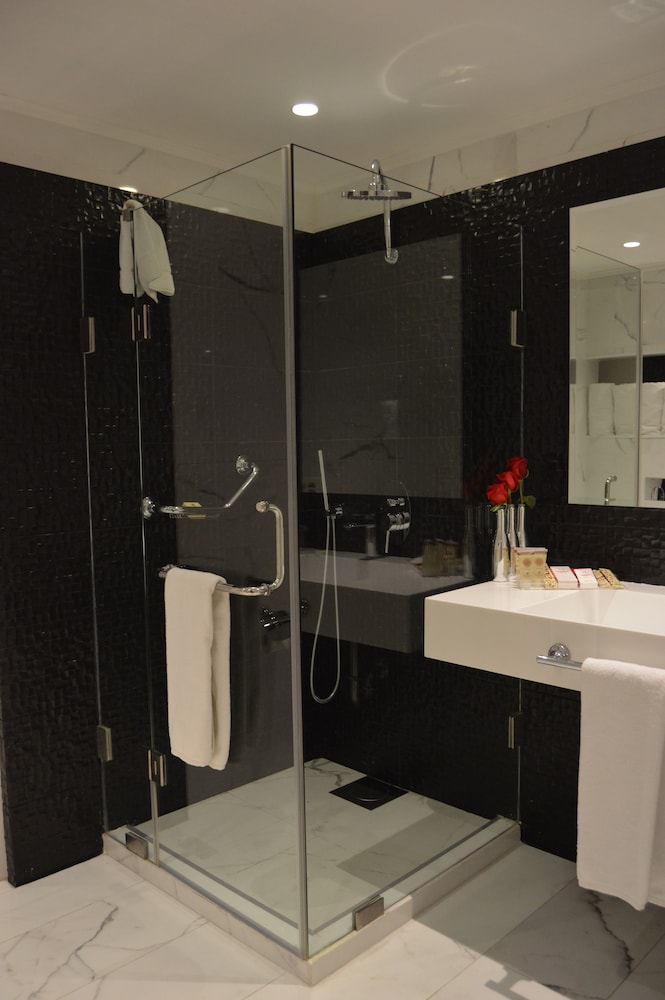 MARKAZIA SUITES 77/78