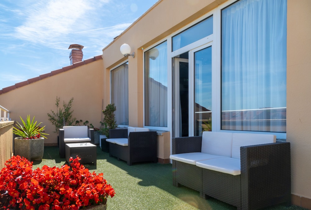 CHATEAU LA ROCA 34/40