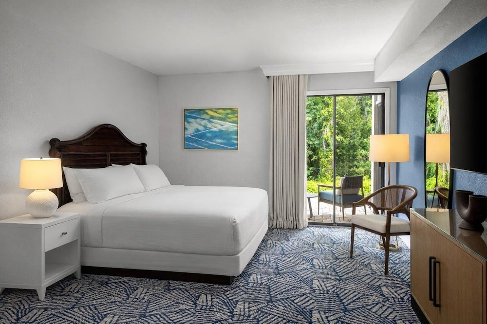 Renovated, 2 Bedrooms, Suite, 2 Queen Beds