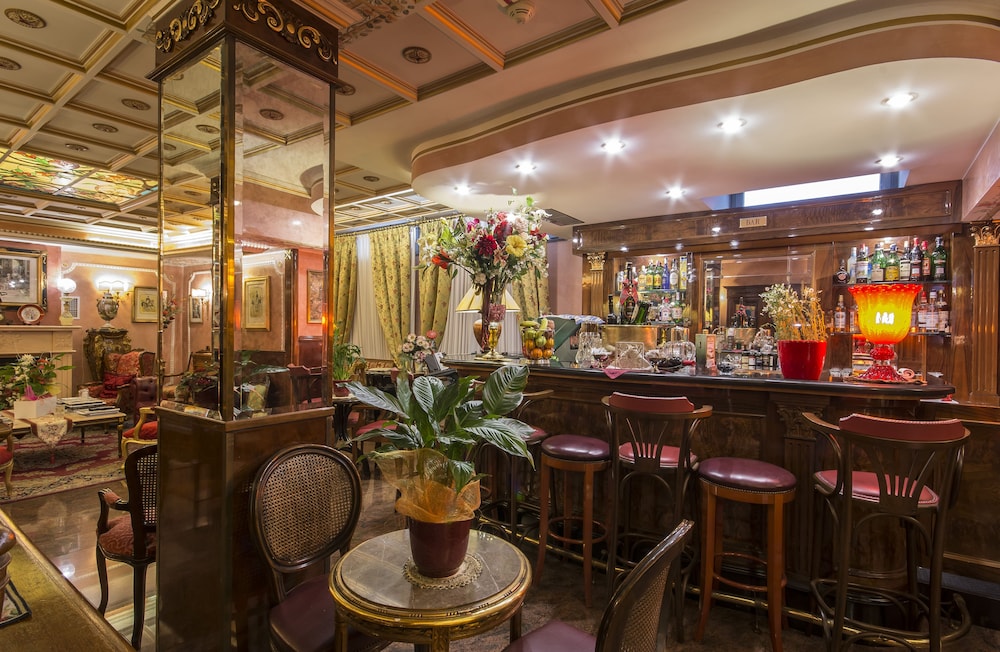 Hotel Vittoria 38/50