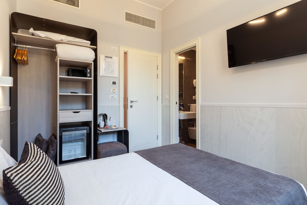 HOTEL RESIDENZA CAVALLINI 12/32