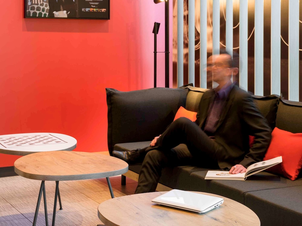 IBIS GENEVE AEROPORT 58/66