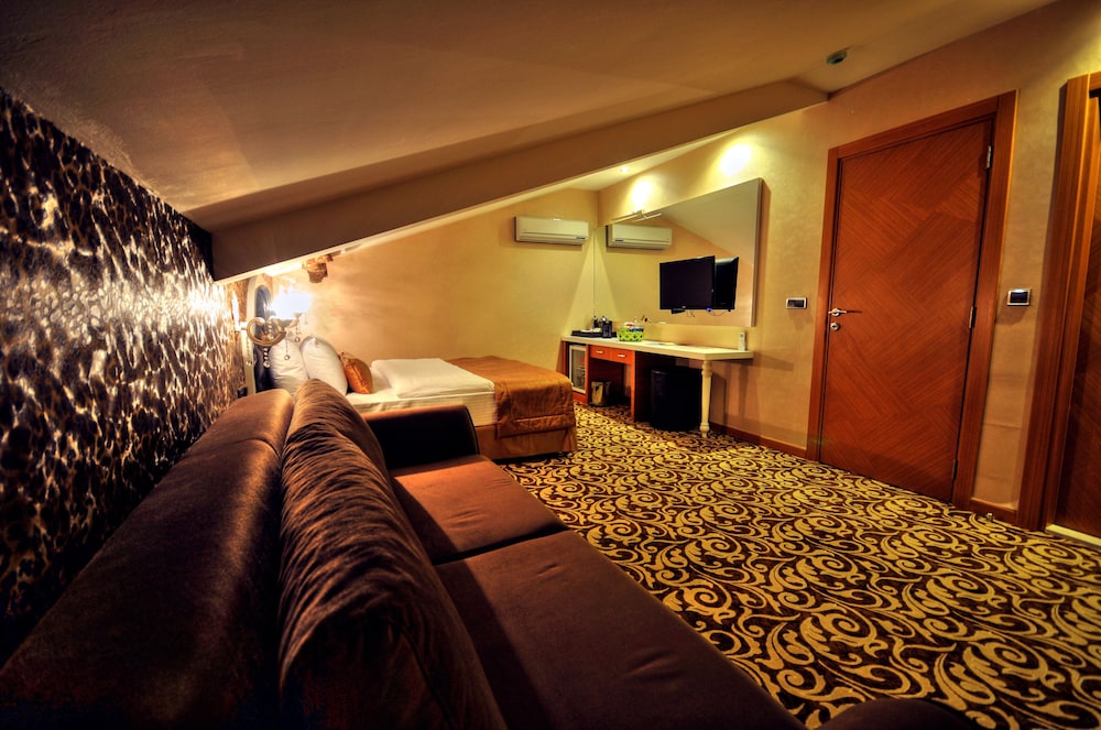 Golden Deluxe Hotel 26/39