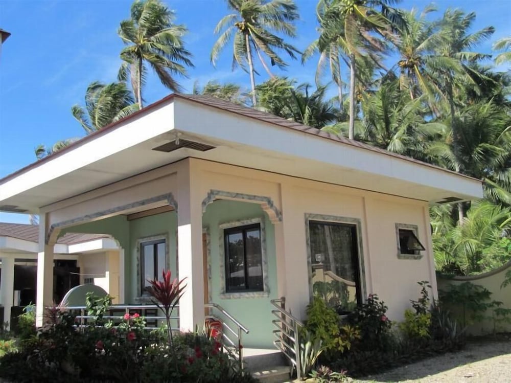 Ucoy Beach Resort 1/38