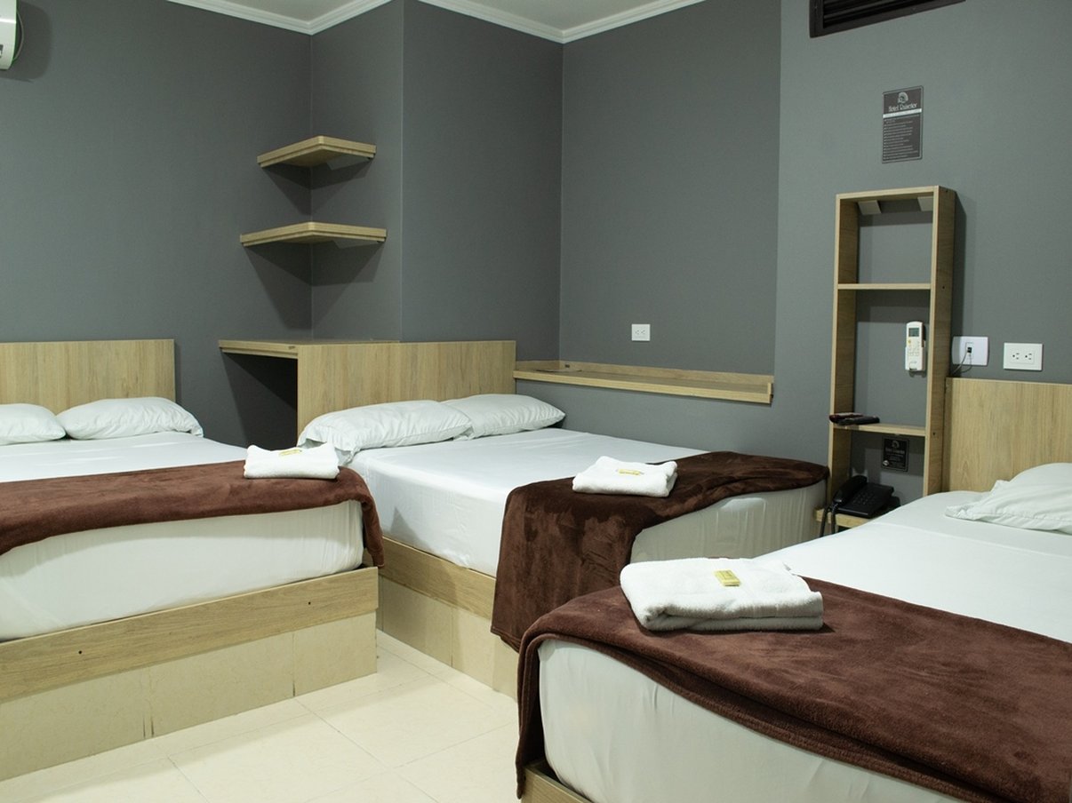 Hotel Ruisenor Itagui 12/31