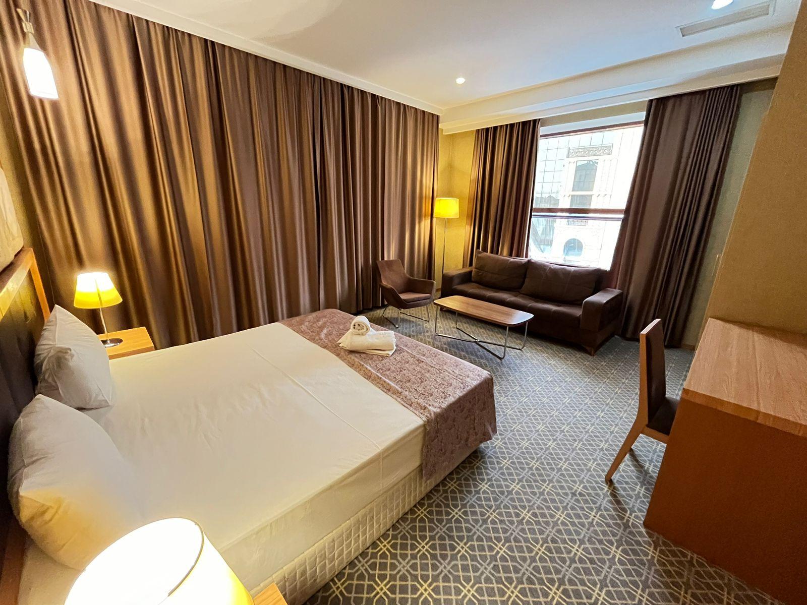Deluxe, Suite, Double and Twin Beds, Pool Access