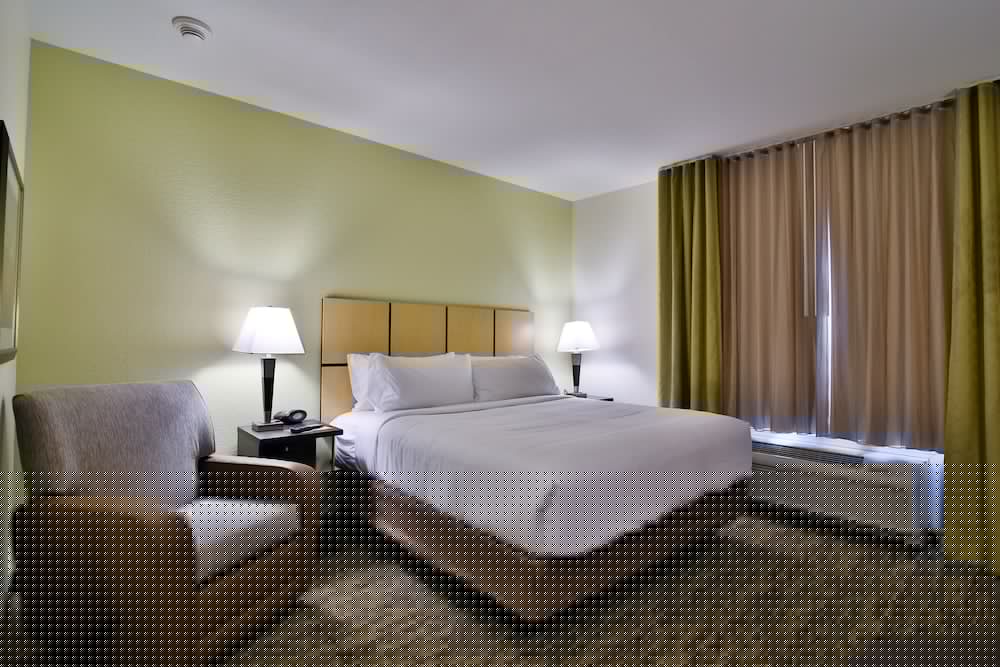 Candlewood Suites Bismarck 15/51