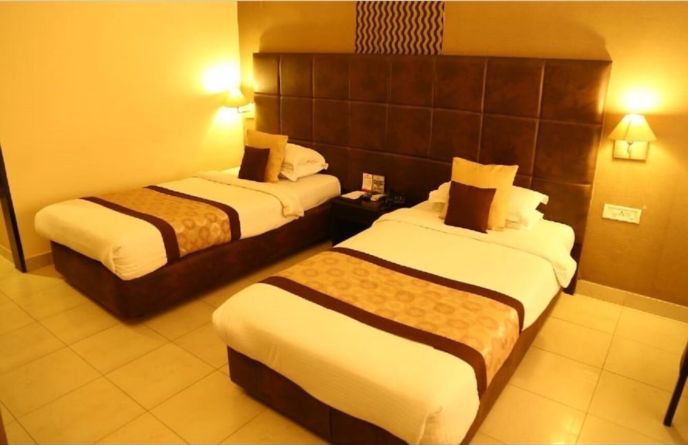 Hotel Swarn Towers 13/50
