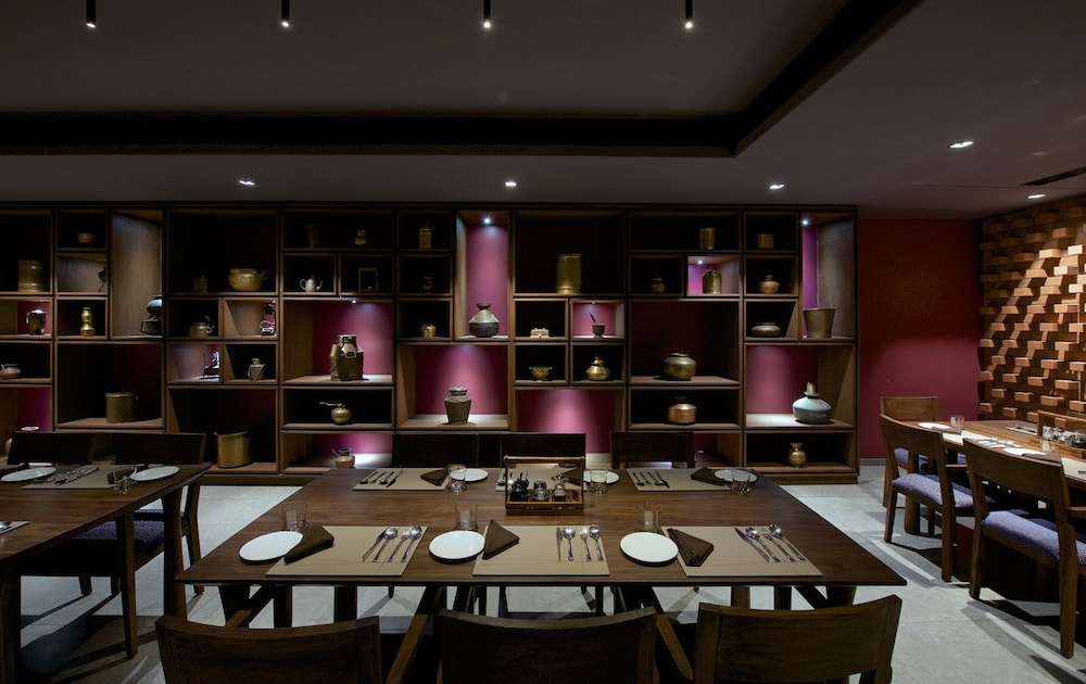 Five Petals Hotel & Banquets 19/24