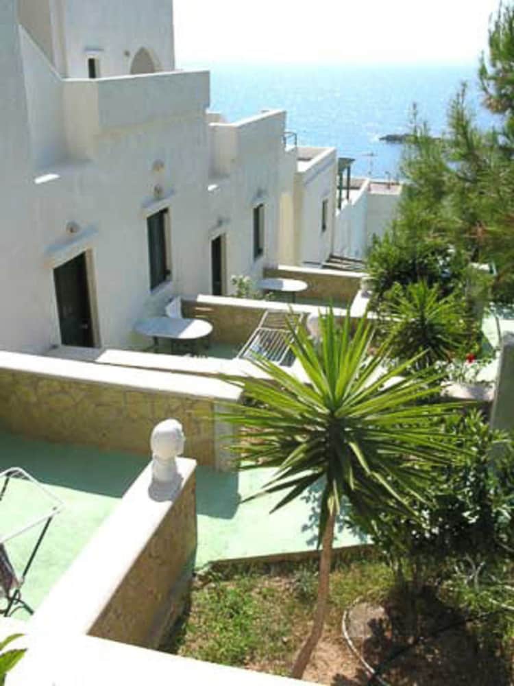 Finiki View Hotel Apartments 36/50
