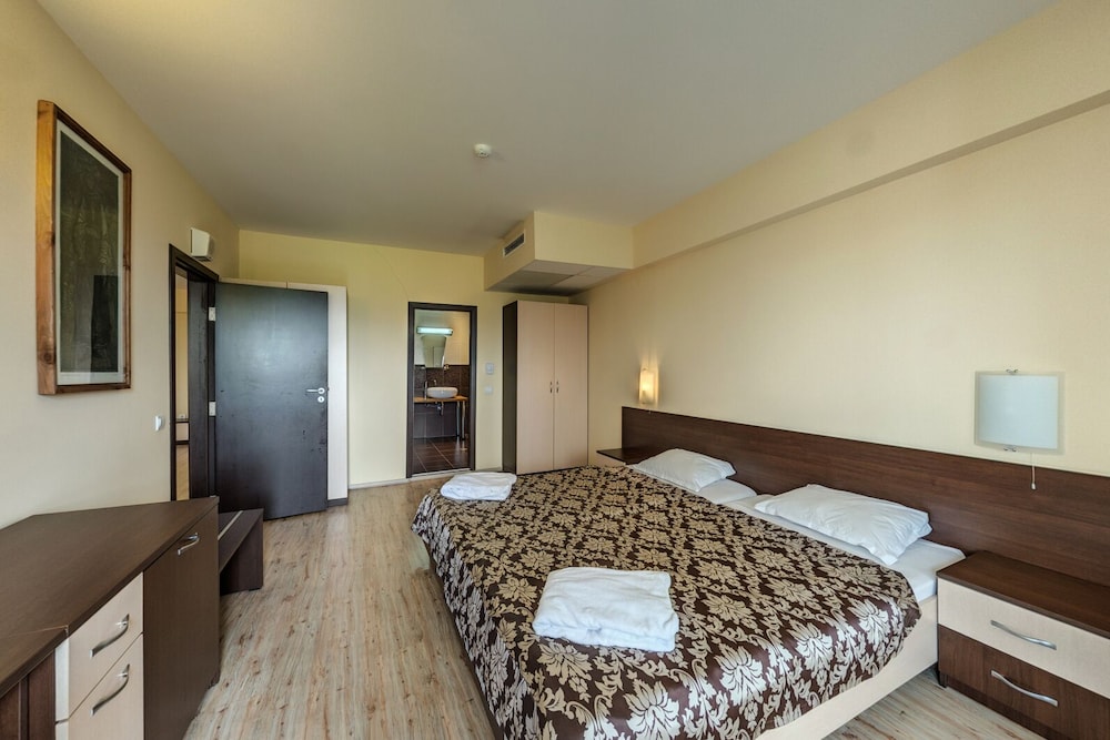 Hotel Arena 5/16