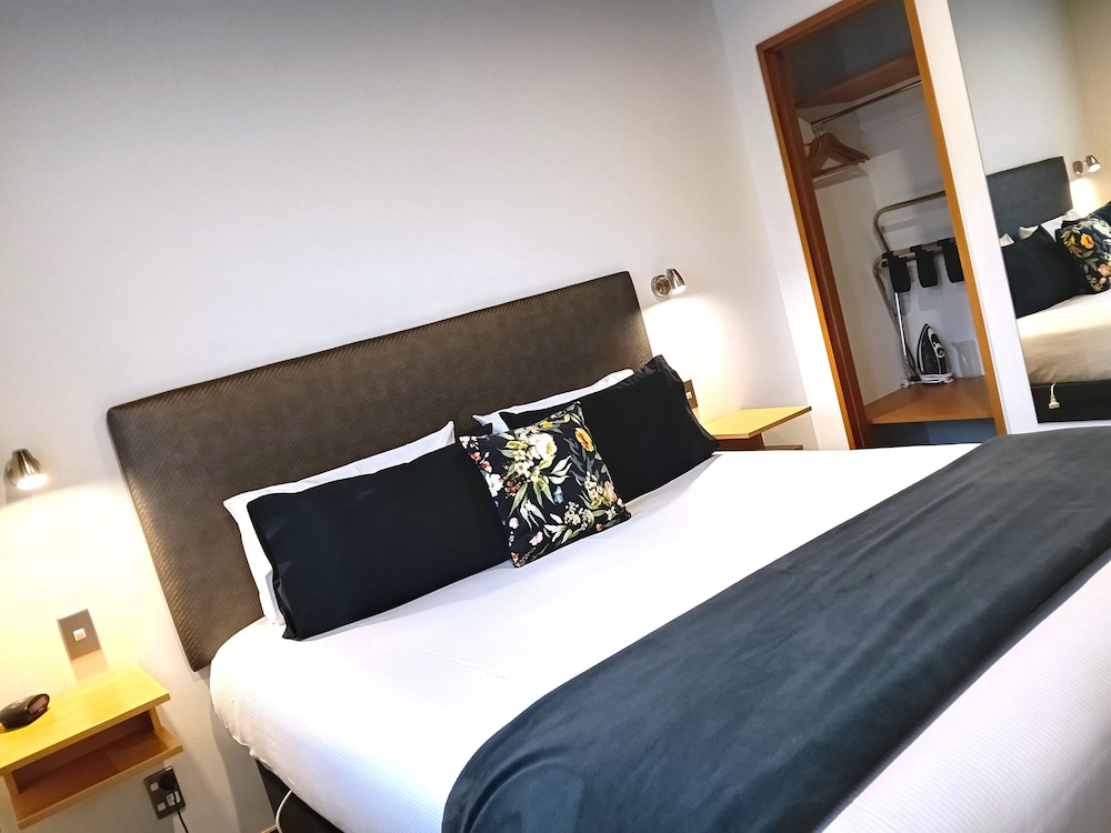 ASURE Dunedin Academy Court Motels 22/66