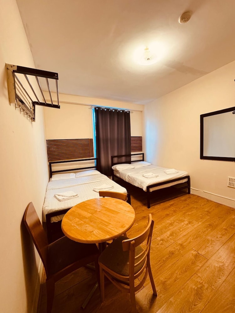 Anwar House 24/50