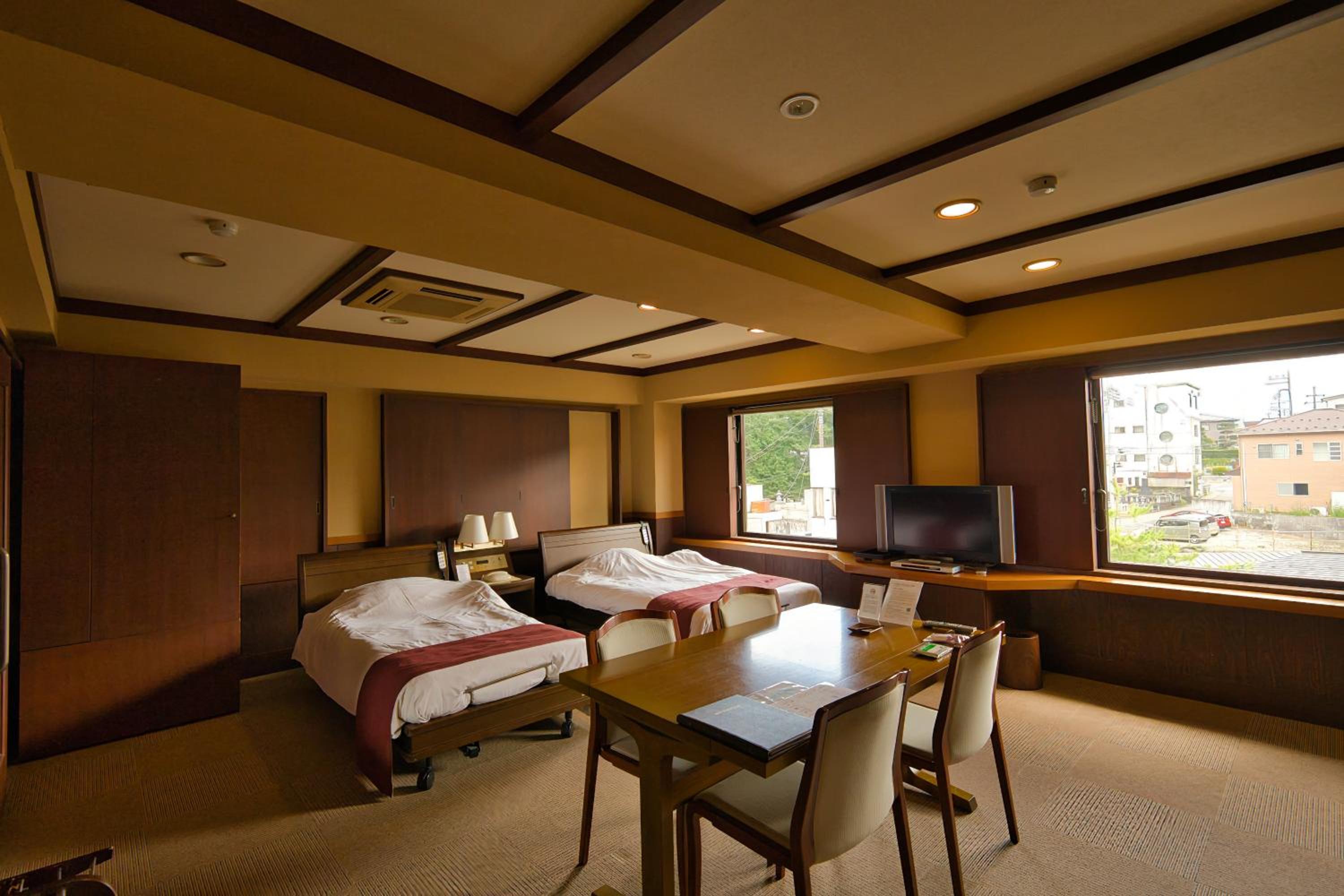 Room, Mountain View, East Wing, Corner، Fuji Lake Hotel 2/4