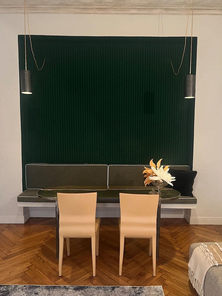 Milan Retreats - Central Station 7/50