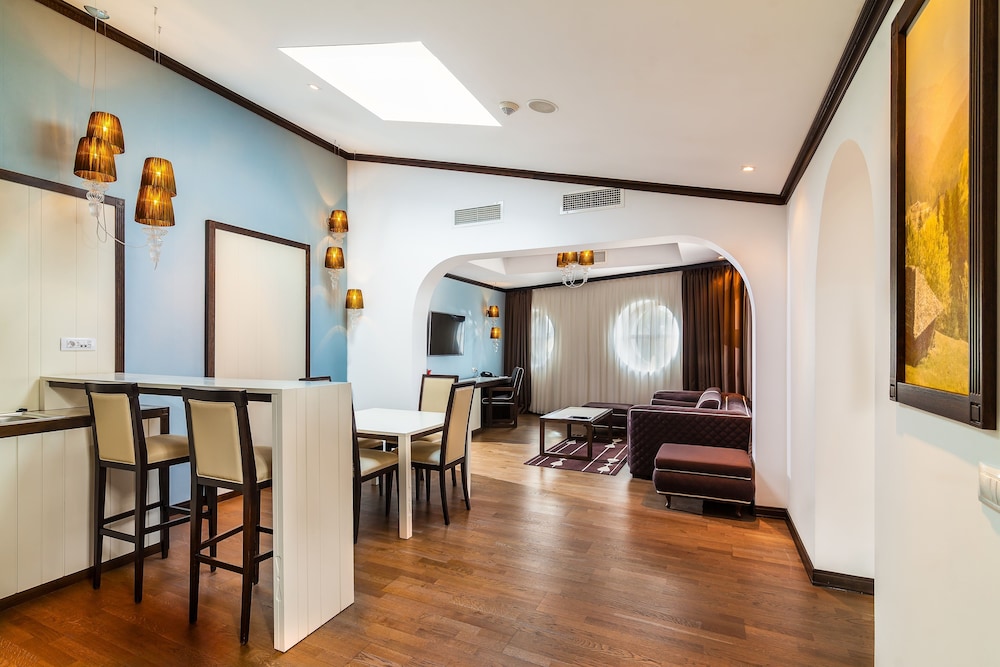 Epoque Hotel Relais Chateaux 46/52
