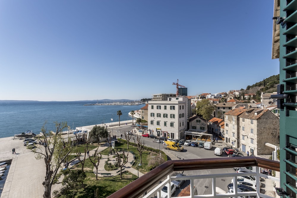 Seaview Luxury Retreat 31/42