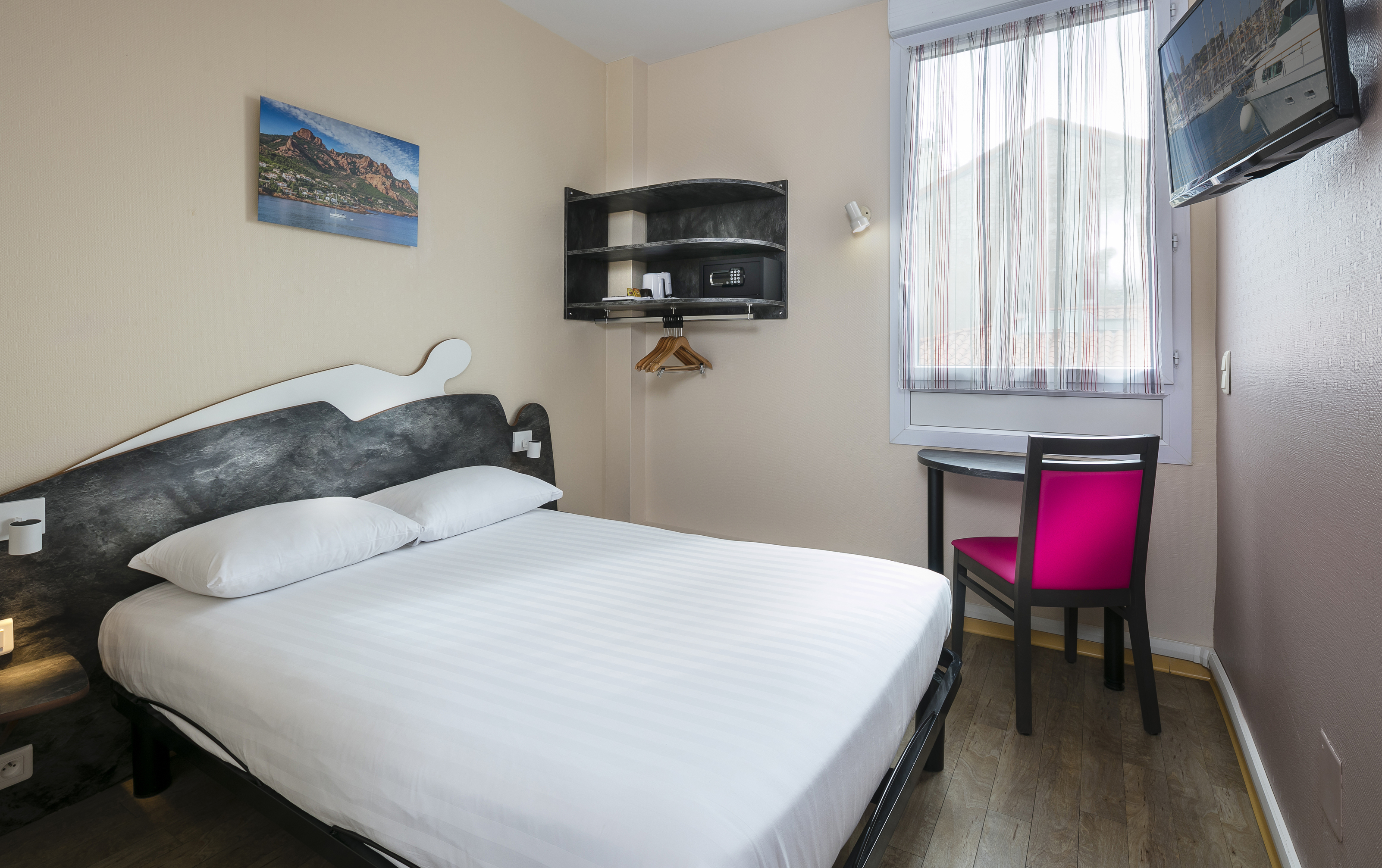 Standard, King Bed