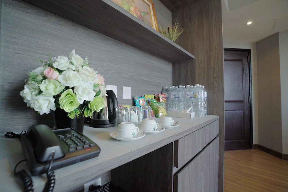 Siam Mandarina Hotel Formerly Grand Inn Come Hotel Suvarnabhumi Airport 61/74