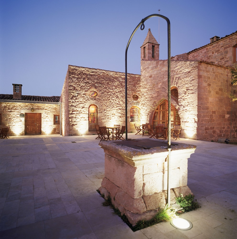 Parador De Cardona 28/32