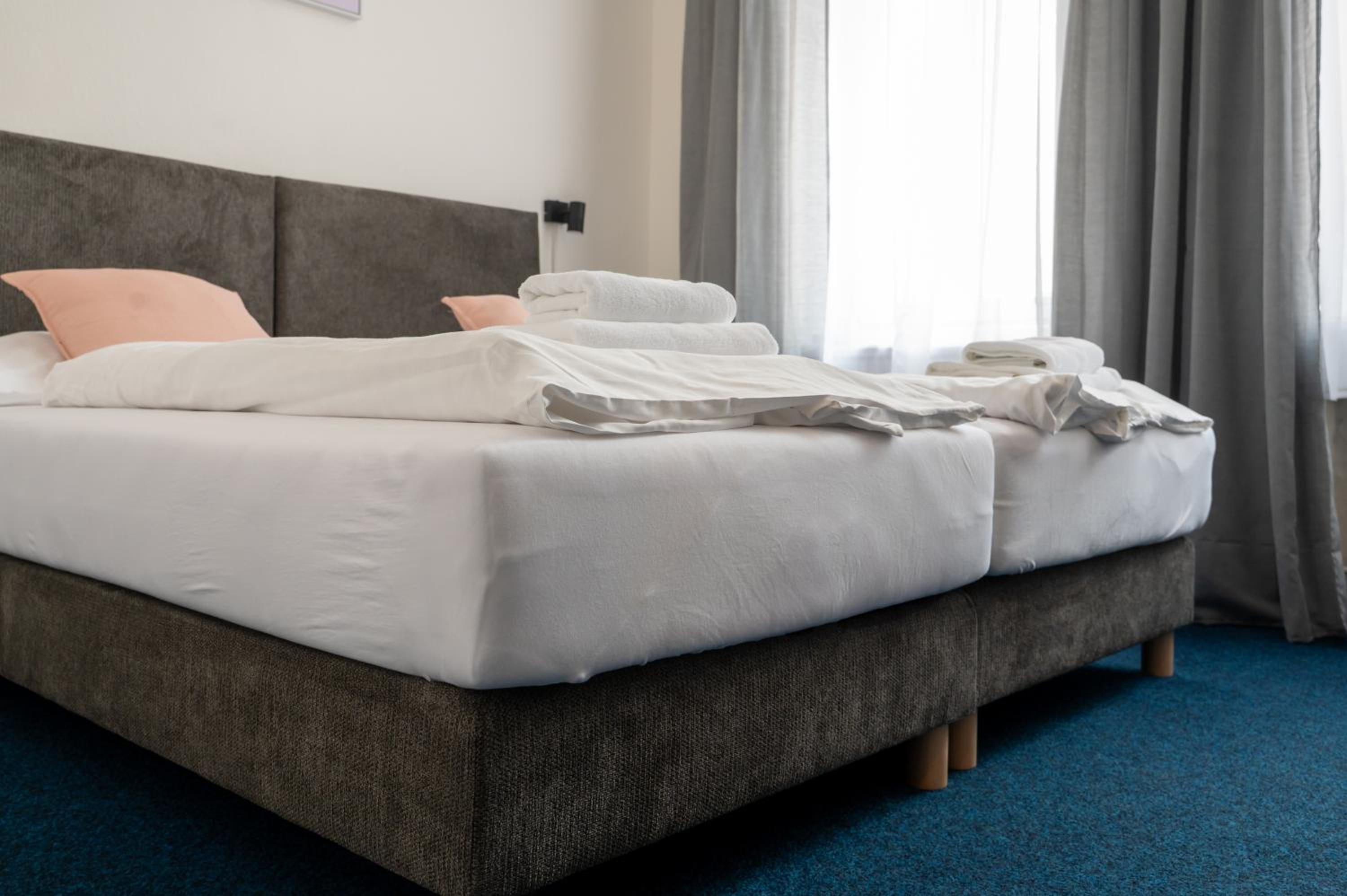 Hotel CB Royal 9/61
