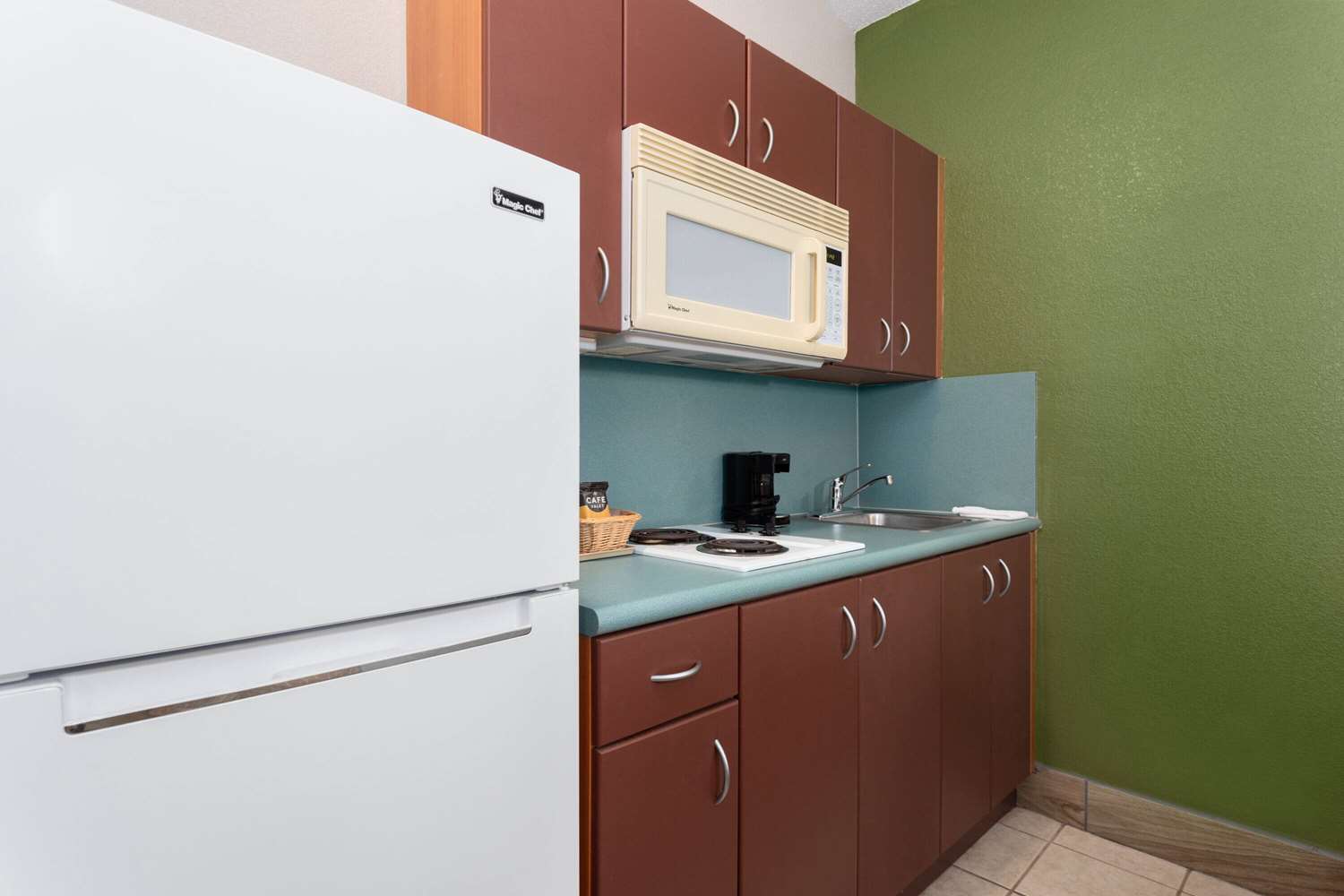 Travelodge Suites By Wyndham Lake Okeechobee 4/17