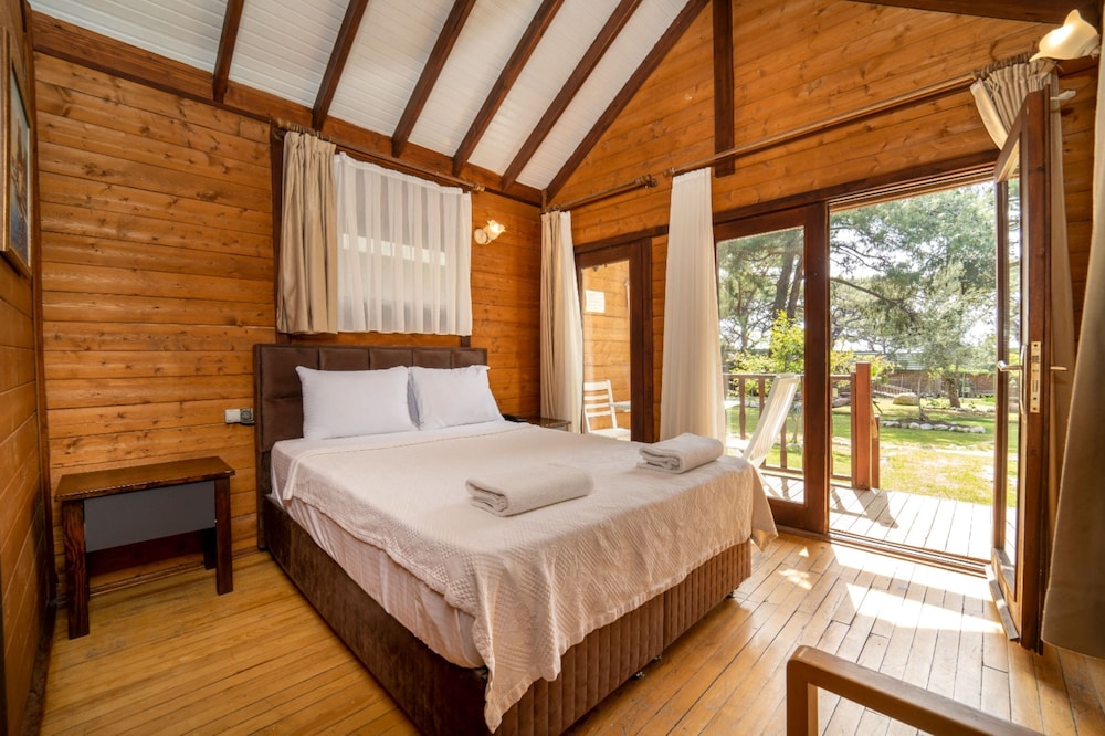 Sea Valley Lodge 14/50