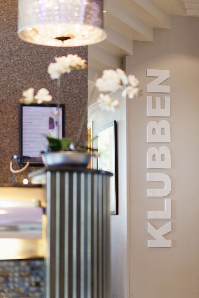 Quality Hotel Klubben 10/83