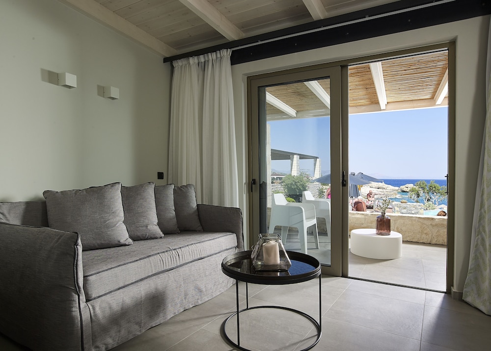 Kakkos Beach Hotel - Adults Only 25/50