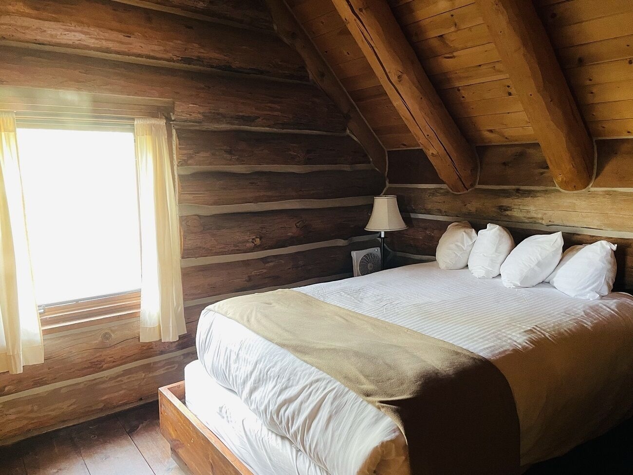 4 Bedrooms, Cabin, 4 Queen Beds, 4 Bathrooms