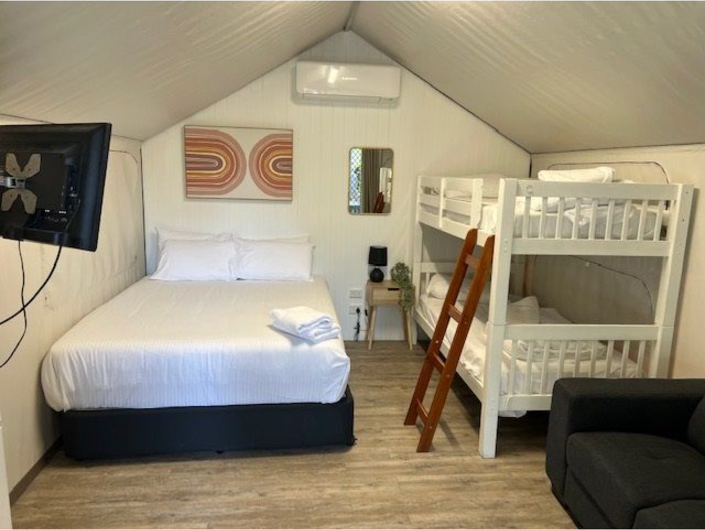 Safari, Tent