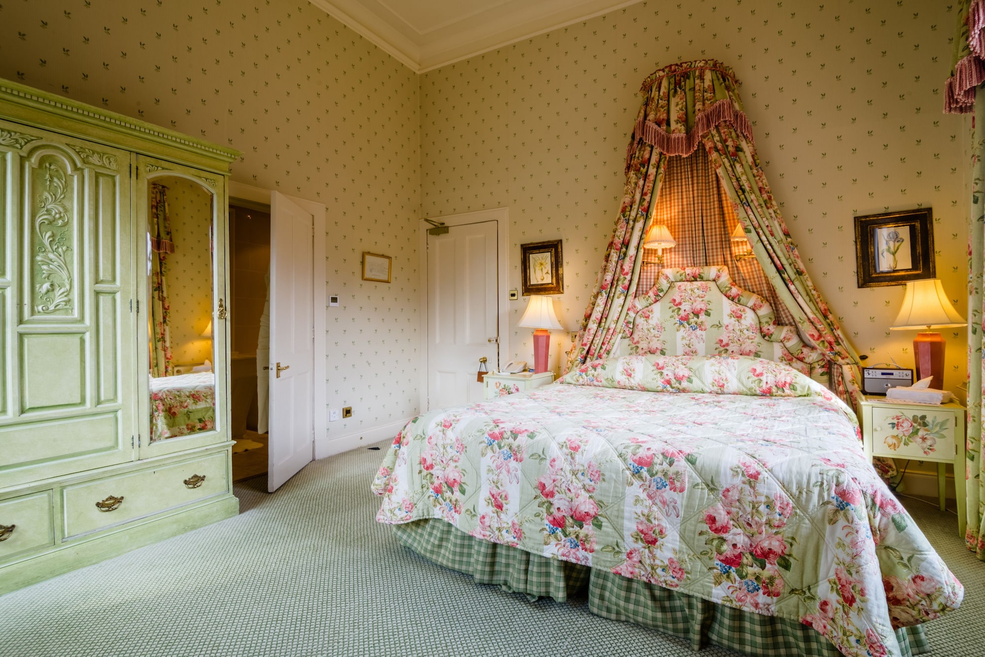 STANDARD, DOUBLE OR TWIN BED