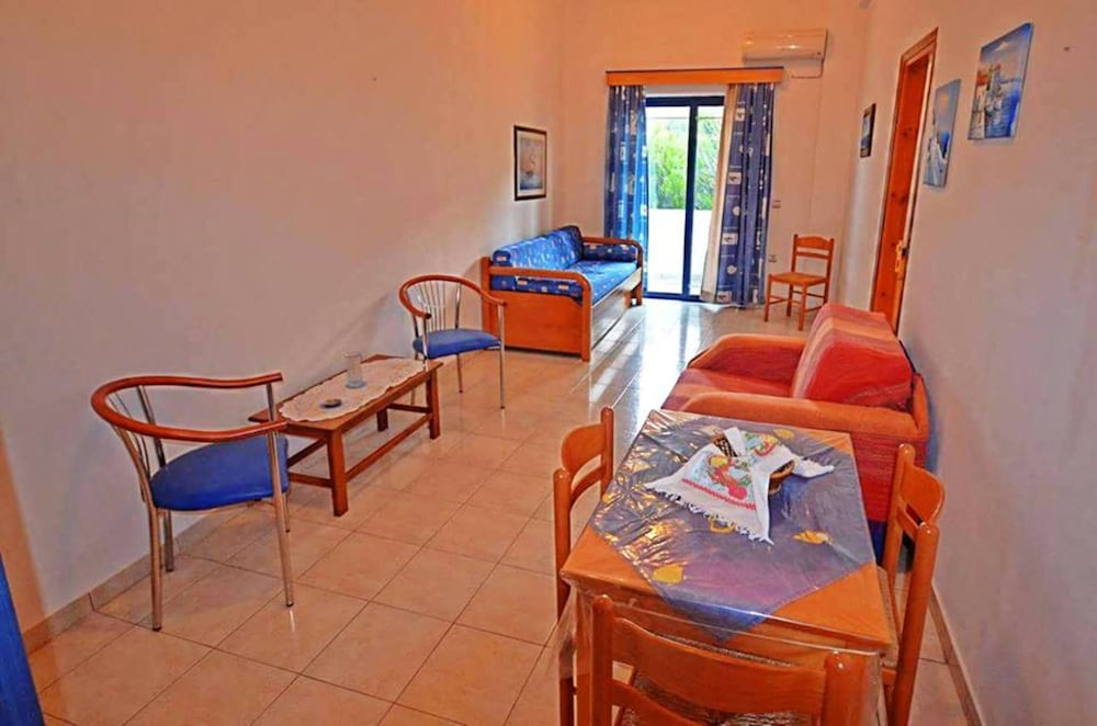 Nitsas Hotel Apartments 37/54